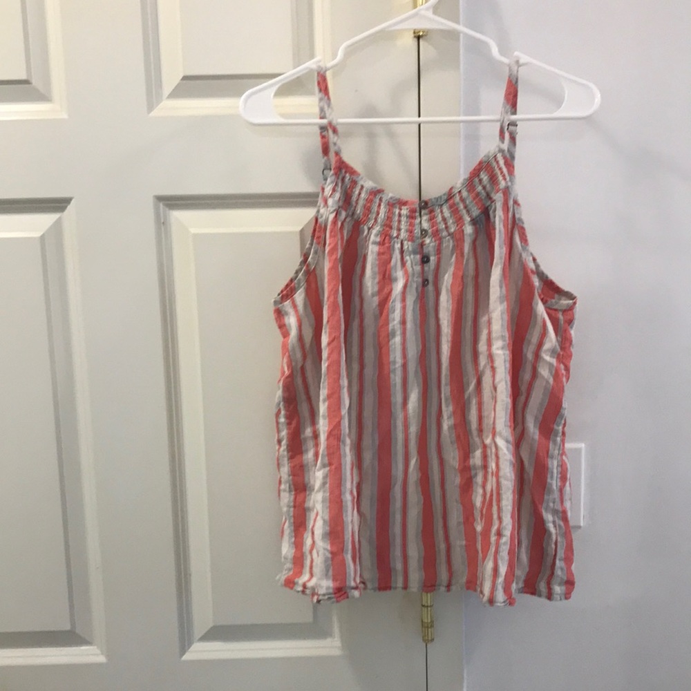Universal Thread Tank top with adjustable straps and eyelet buttons.